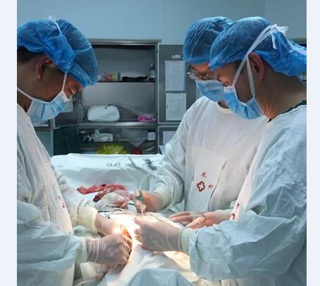 建水县人民医院完成县域内首例气管囊肿切除术