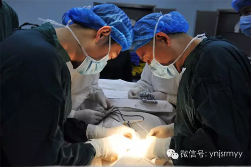 这个暑假，上海儿童医学中心泌尿外科专家将继续到建水县人民医院义诊